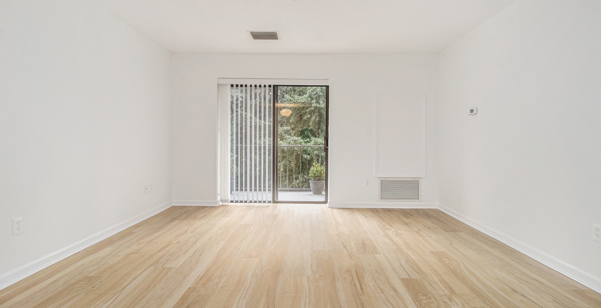 300 Johnson Ferry Rd NE, Sandy Springs, Georgia 30328, ,Condo,For Sale,Johnson Ferry Rd NE,1121
