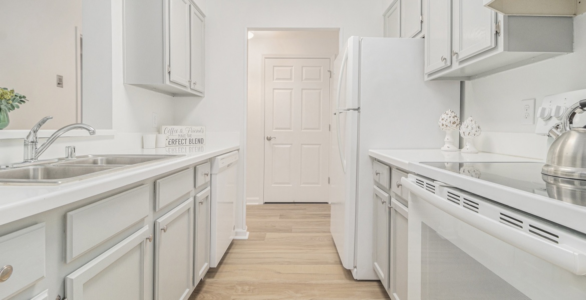 300 Johnson Ferry Rd NE, Sandy Springs, Georgia 30328, ,Condo,For Sale,Johnson Ferry Rd NE,1121