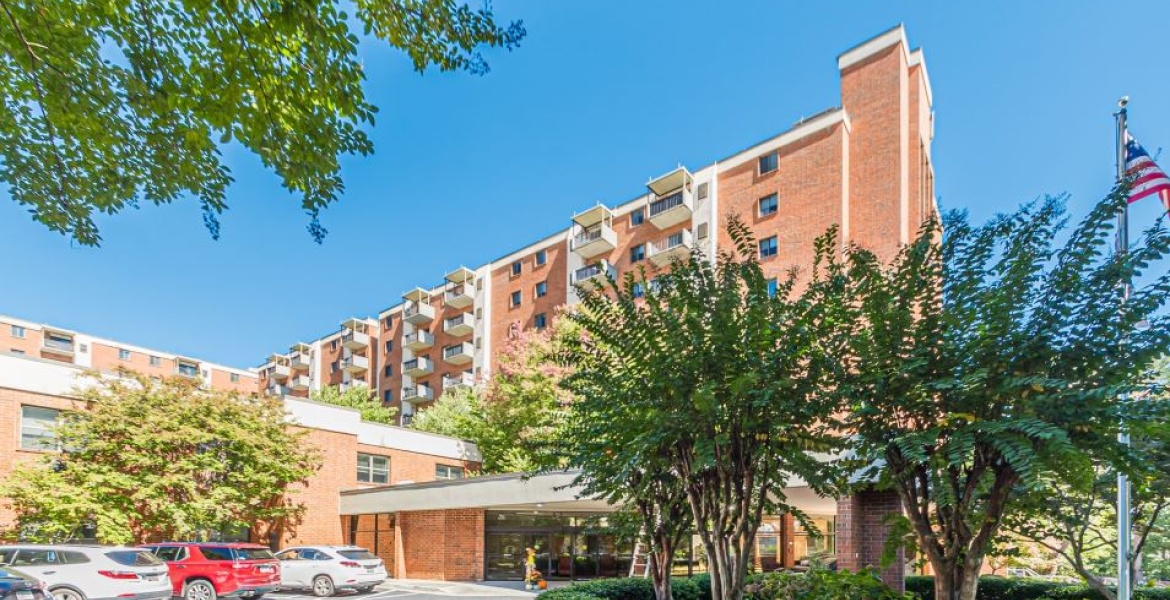 300 Johnson Ferry Rd. NE, Sandy Springs, Georgia 30328, ,Condo,For Sale,Mount Vernon Towers,Johnson Ferry Rd. NE,9,1126