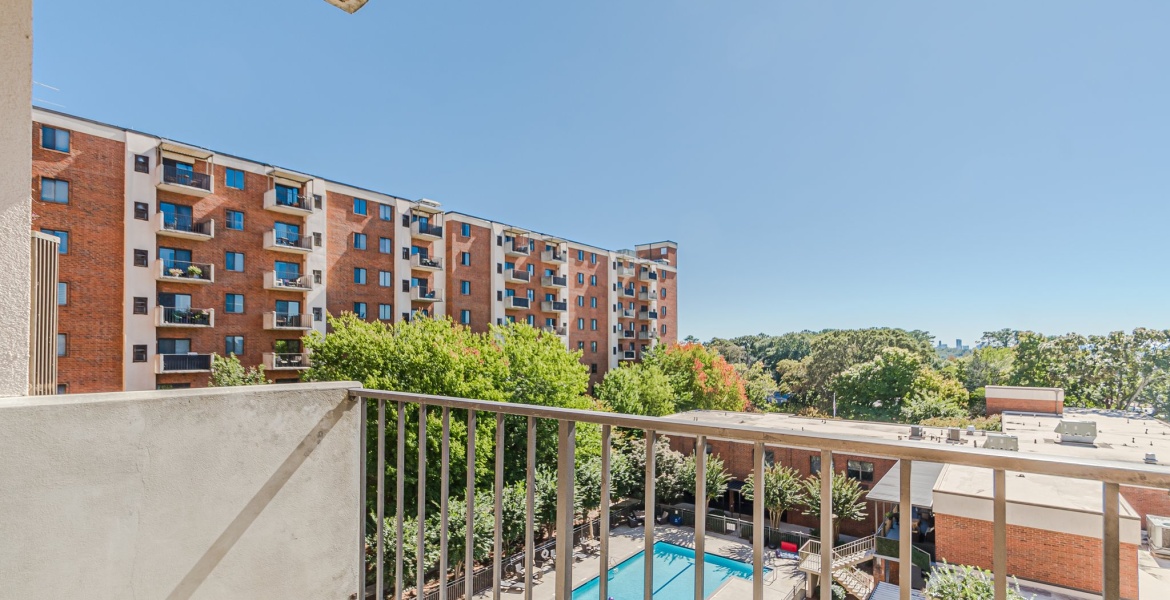 300 Johnson Ferry Rd. NE, Sandy Springs, Georgia 30328, ,Condo,For Sale,Mount Vernon Towers,Johnson Ferry Rd. NE,9,1126