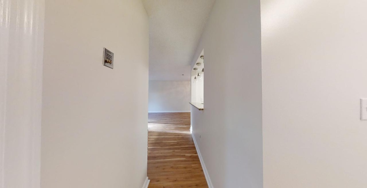 300 Johnson Ferry Rd. NE, Sandy Springs, Georgia 30328, ,Condo,For Lease,Mount Vernon Towers,Johnson Ferry Rd. NE,9,1143