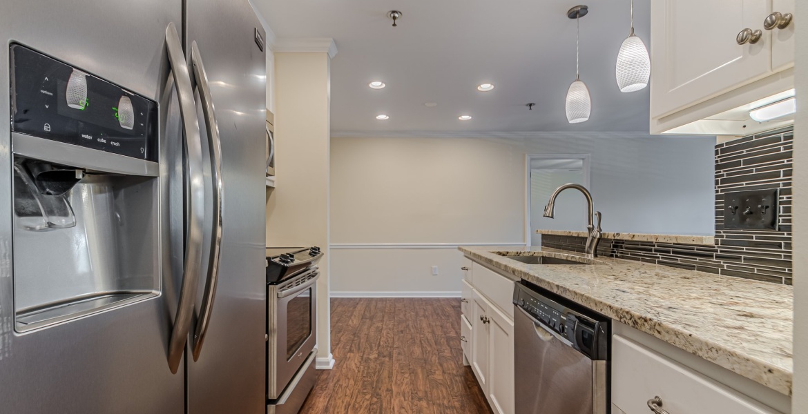 300 Johnson Ferry Rd NE, Sandy Springs, Georgia 30328, ,Condo,For Lease,Johnson Ferry Rd NE,1146