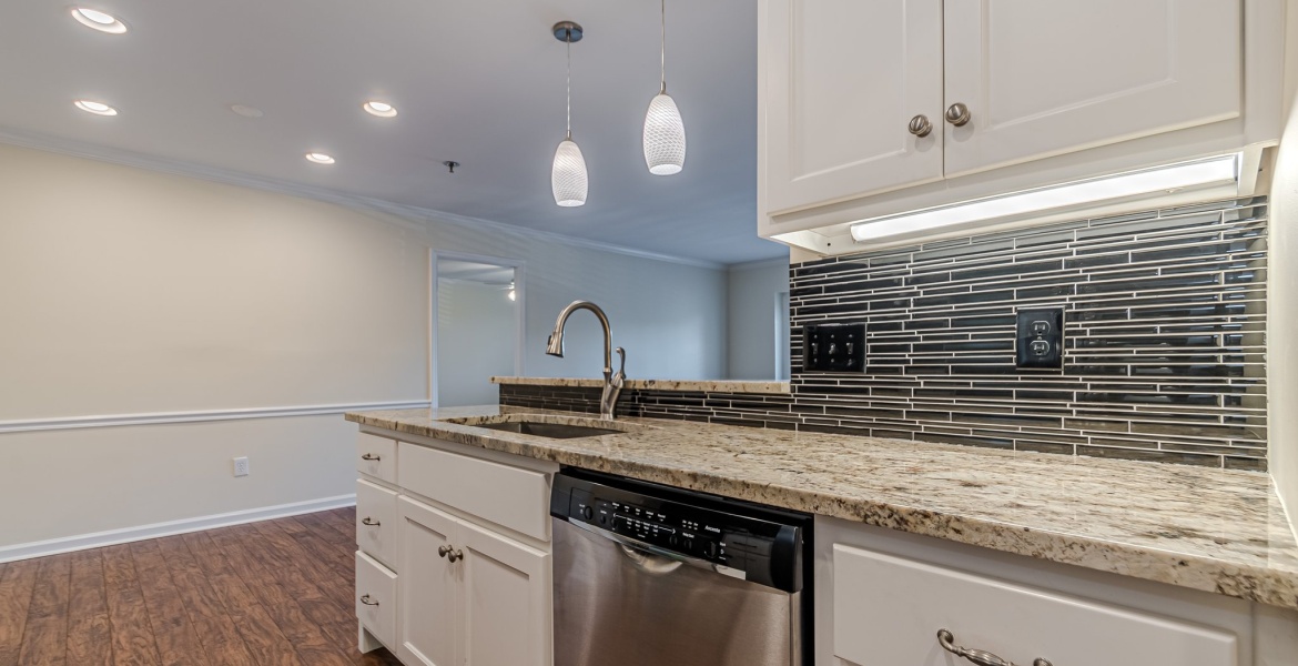 300 Johnson Ferry Rd NE, Sandy Springs, Georgia 30328, ,Condo,For Lease,Johnson Ferry Rd NE,1146