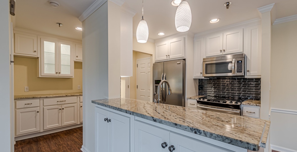 300 Johnson Ferry Rd NE, Sandy Springs, Georgia 30328, ,Condo,For Lease,Johnson Ferry Rd NE,1146