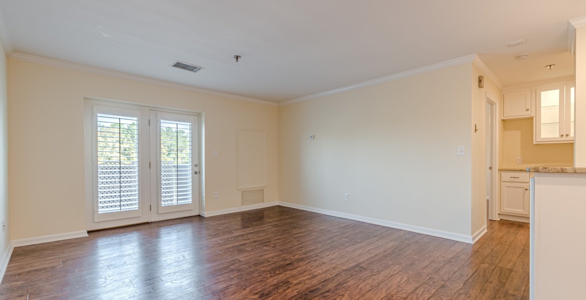 300 Johnson Ferry Rd NE, Sandy Springs, Georgia 30328, ,Condo,For Lease,Johnson Ferry Rd NE,1146