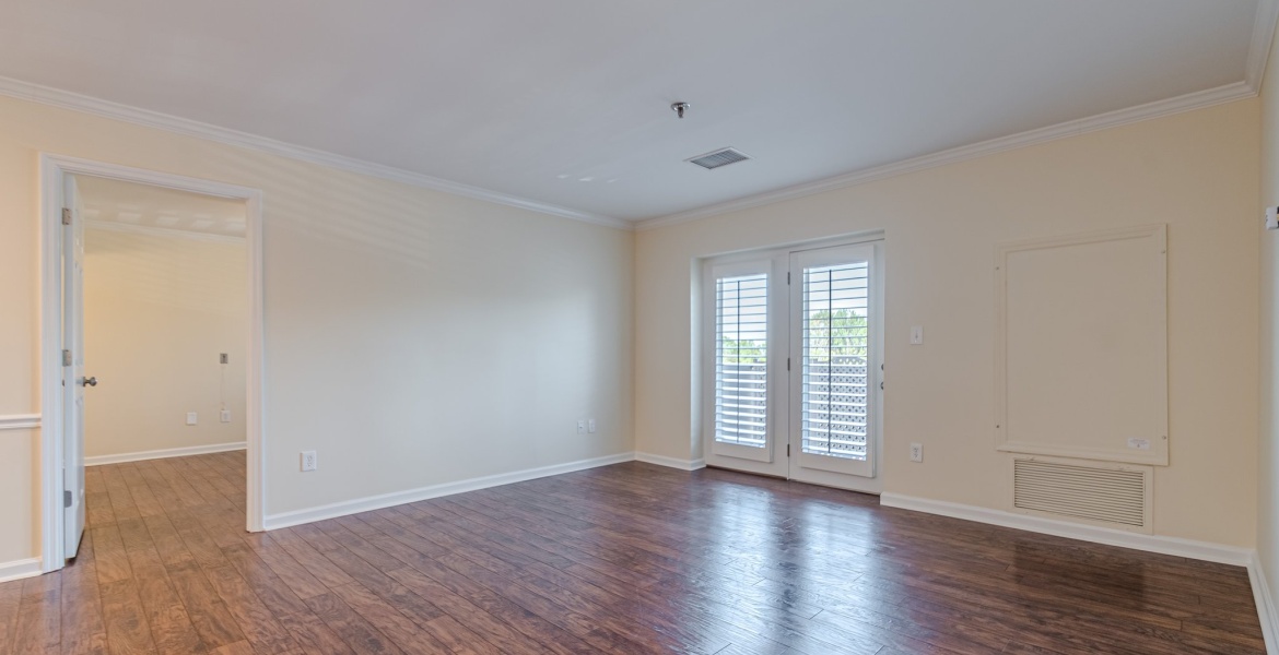 300 Johnson Ferry Rd NE, Sandy Springs, Georgia 30328, ,Condo,For Lease,Johnson Ferry Rd NE,1146