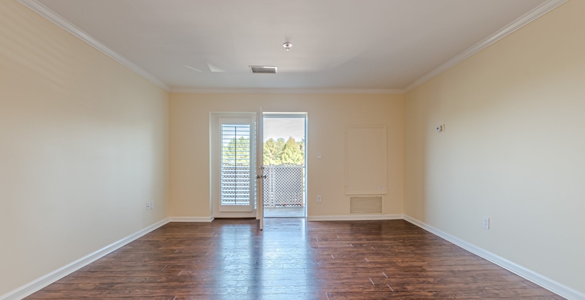 300 Johnson Ferry Rd NE, Sandy Springs, Georgia 30328, ,Condo,For Lease,Johnson Ferry Rd NE,1146