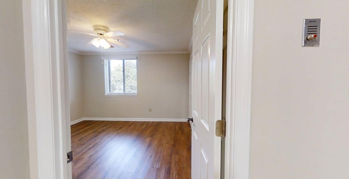 300 Johnson Ferry Rd. NE, Sandy Springs, Georgia 30328, ,Condo,For Lease,Mount Vernon Towers,Johnson Ferry Rd. NE,9,1147