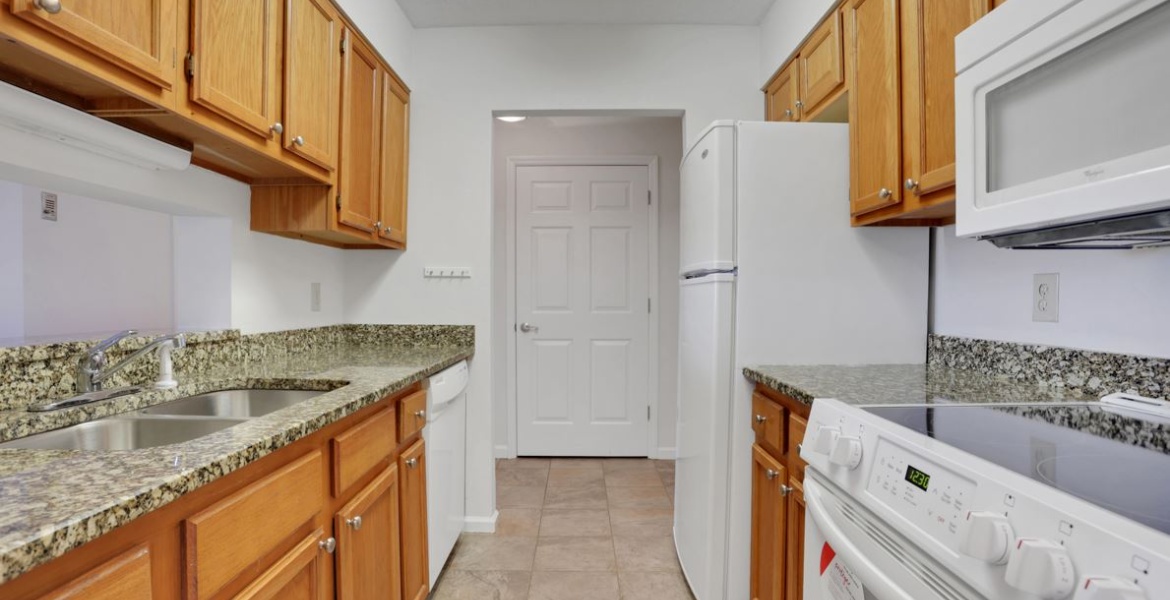300 Johnson Ferry Rd NE, Sandy Springs, Georgia 30328, ,Condo,For Lease,Johnson Ferry Rd NE,1150