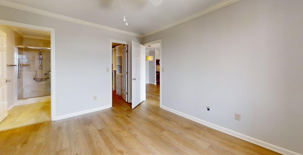 300 Johnson Ferry Rd NE, Sandy Springs, Georgia 30328, ,Condo,For Lease,Johnson Ferry Rd NE,1151