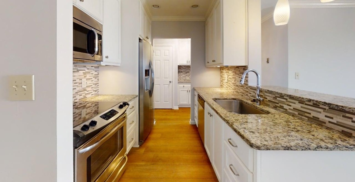 300 Johnson Ferry Rd NE, Sandy Springs, Georgia 30328, ,Condo,For Lease,Johnson Ferry Rd NE,1151