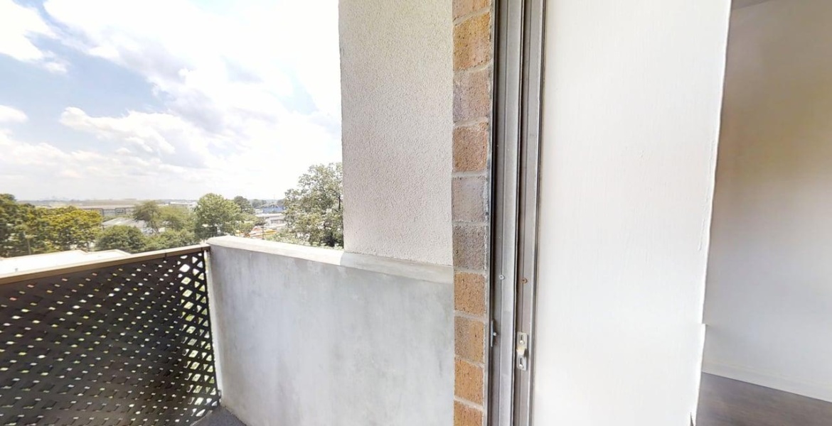 300 Johnson Ferry Rd. NE, Sandy Springs, Georgia 30328, ,Condo,For Sale,Mount Vernon Towers,Johnson Ferry Rd. NE,9,1152