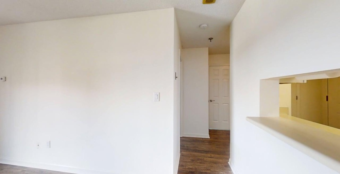 300 Johnson Ferry Rd. NE, Sandy Springs, Georgia 30328, ,Condo,For Sale,Mount Vernon Towers,Johnson Ferry Rd. NE,9,1152
