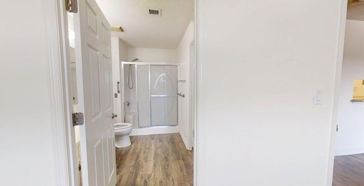 300 Johnson Ferry Rd. NE, Sandy Springs, Georgia 30328, ,Condo,For Sale,Mount Vernon Towers,Johnson Ferry Rd. NE,9,1152