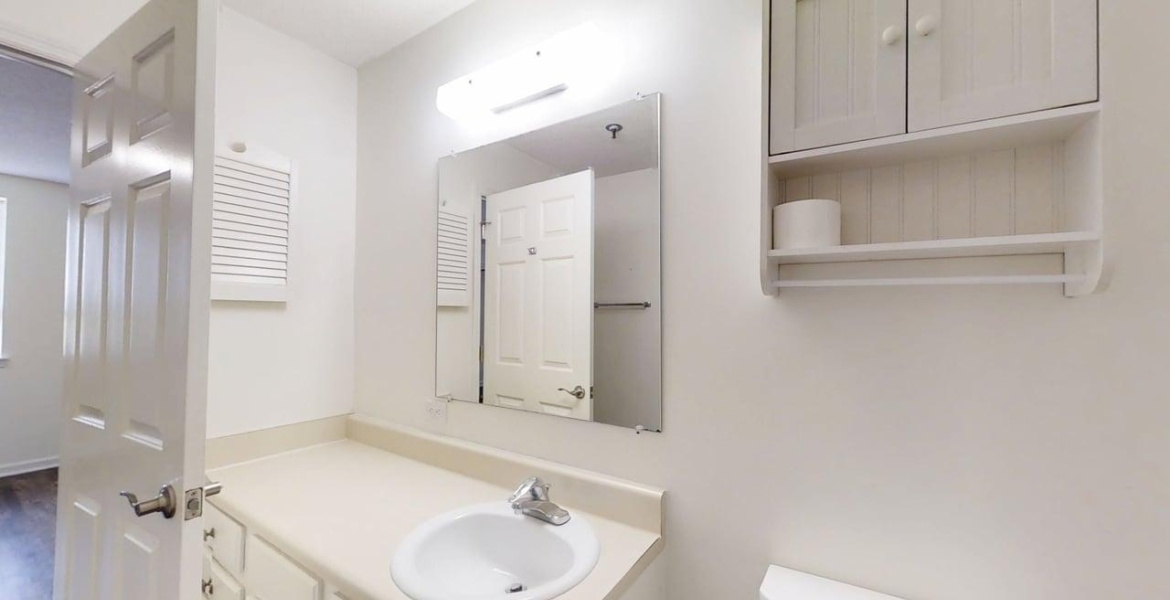 300 Johnson Ferry Rd. NE, Sandy Springs, Georgia 30328, ,Condo,For Sale,Mount Vernon Towers,Johnson Ferry Rd. NE,9,1152