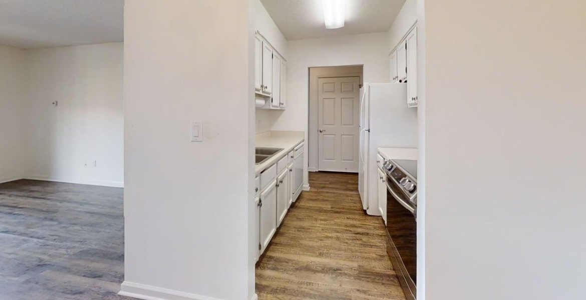 300 Johnson Ferry Rd. NE, Sandy Springs, Georgia 30328, ,Condo,For Sale,Mount Vernon Towers,Johnson Ferry Rd. NE,9,1152