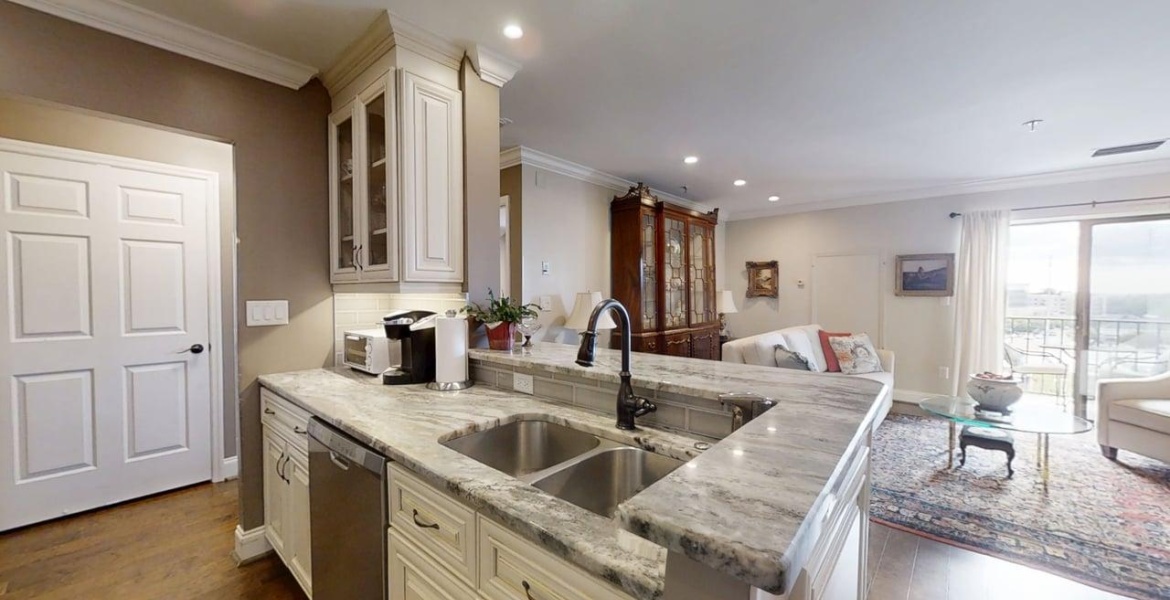 300 Johnson Ferry Rd NE, Sandy Springs, Georgia 30328, ,Condo,For Sale,Johnson Ferry Rd NE,1155