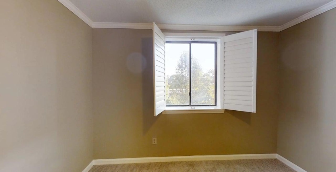 300 Johnson Ferry Rd. NE, Sandy Springs, Georgia 30328, ,Condo,For Lease,Mount Vernon Towers,Johnson Ferry Rd. NE,9,1158
