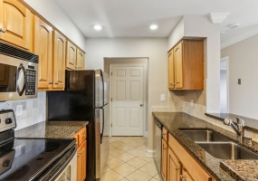 300 Johnson Ferry Rd. NE, Sandy Springs, Georgia 30328, ,Condo,For Sale,Mount Vernon Towers,Johnson Ferry Rd. NE,9,1159