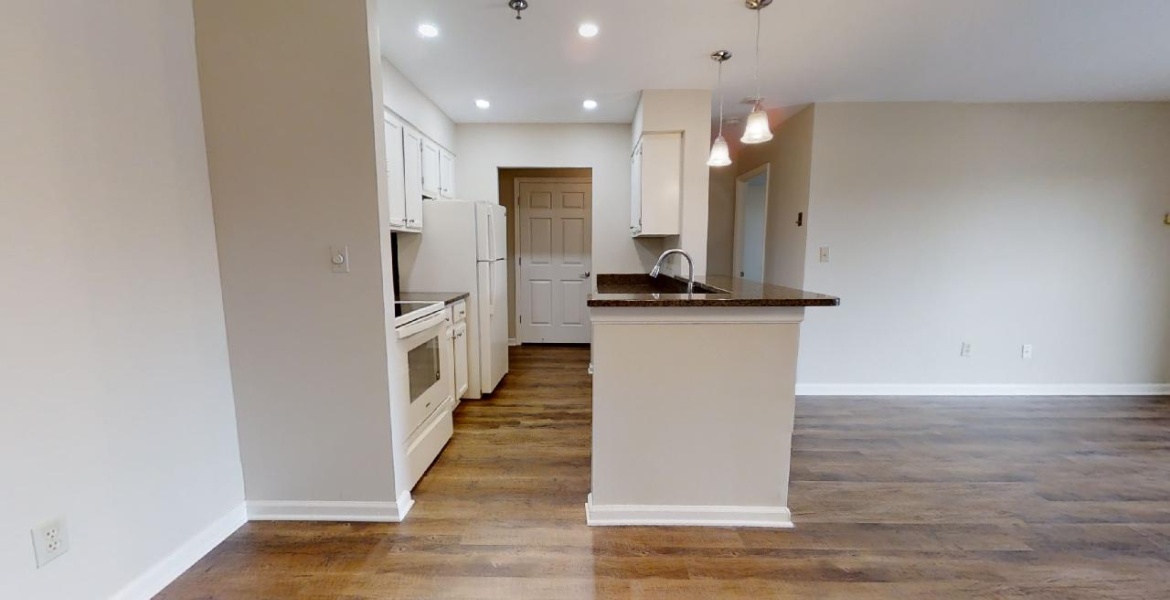 300 Johnson Ferry Rd NE, Sandy Springs, Georgia 30328, ,Condo,For Lease,Johnson Ferry Rd NE,1160