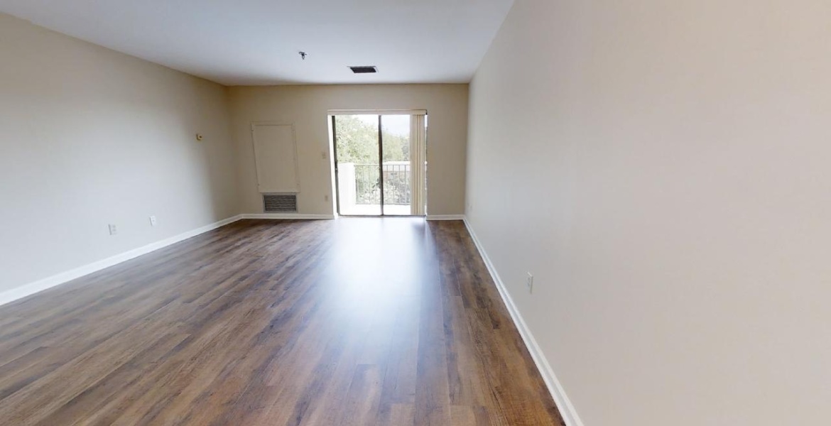 300 Johnson Ferry Rd NE, Sandy Springs, Georgia 30328, ,Condo,For Lease,Johnson Ferry Rd NE,1160