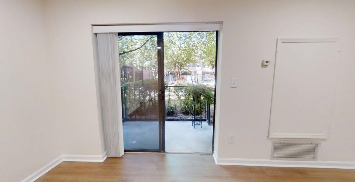 300 Johnson Ferry Rd NE, Sandy Springs, Georgia 30328, ,Condo,For Lease,Johnson Ferry Rd NE,1161