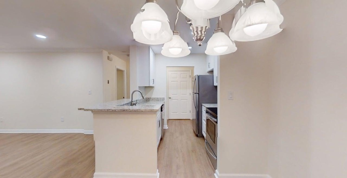 300 Johnson Ferry Rd NE, Sandy Springs, Georgia 30328, ,Condo,For Lease,Johnson Ferry Rd NE,1161