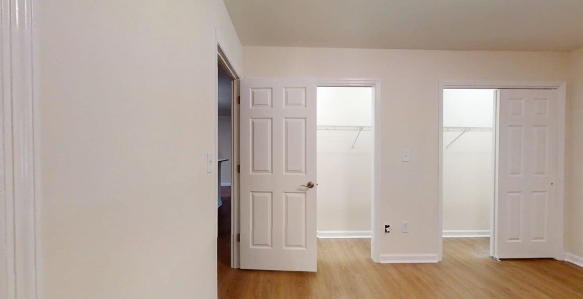 300 Johnson Ferry Rd NE, Sandy Springs, Georgia 30328, ,Condo,For Lease,Johnson Ferry Rd NE,1161