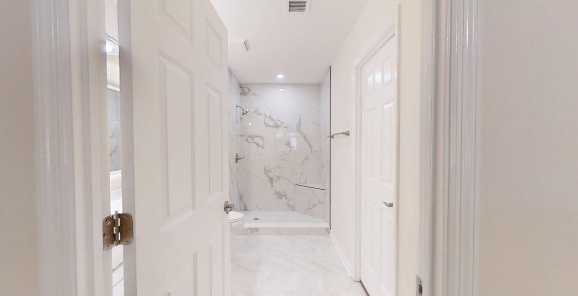 300 Johnson Ferry Rd NE, Sandy Springs, Georgia 30328, ,Condo,For Lease,Johnson Ferry Rd NE,1161