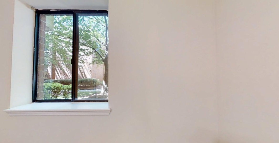 300 Johnson Ferry Rd NE, Sandy Springs, Georgia 30328, ,Condo,For Lease,Johnson Ferry Rd NE,1161