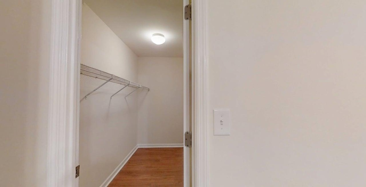 300 Johnson Ferry Rd NE, Sandy Springs, Georgia 30328, ,Condo,For Lease,Johnson Ferry Rd NE,1161
