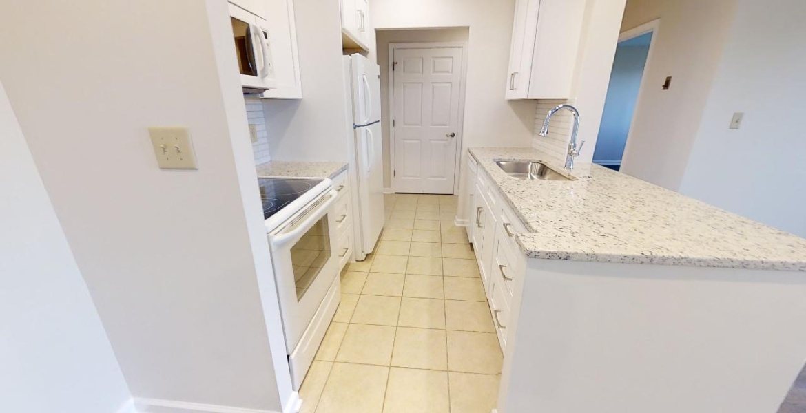 300 Johnson Ferry Rd NE, Sandy Springs, Georgia 30328, ,Condo,For Lease,Johnson Ferry Rd NE,1163