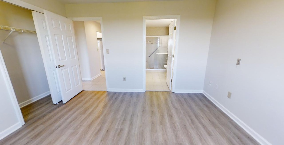 300 Johnson Ferry Rd NE, Sandy Springs, Georgia 30328, ,Condo,For Lease,Johnson Ferry Rd NE,1163