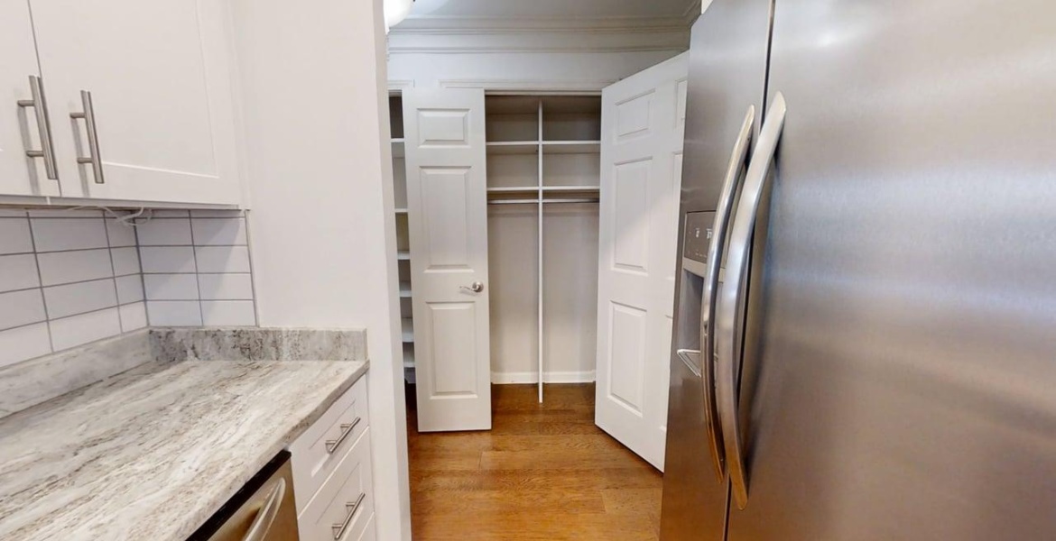 300 Johnson Ferry Rd NE, Sandy Springs, Georgia 30328, ,Condo,For Sale,Johnson Ferry Rd NE,1164