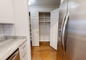300 Johnson Ferry Rd NE, Sandy Springs, Georgia 30328, ,Condo,For Sale,Johnson Ferry Rd NE,1164