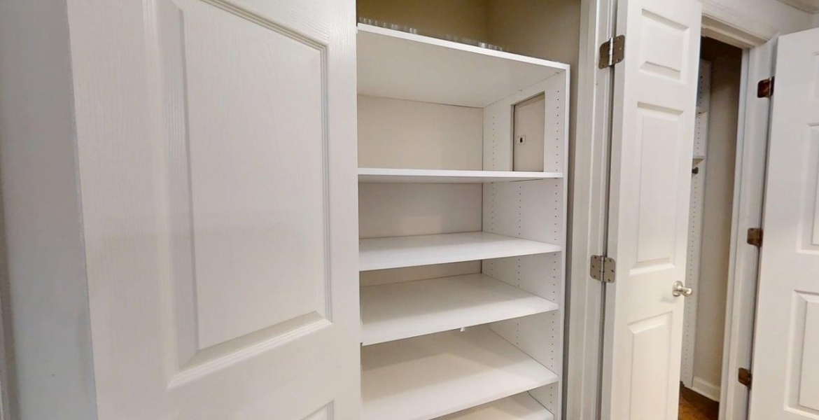 300 Johnson Ferry Rd NE, Sandy Springs, Georgia 30328, ,Condo,For Sale,Johnson Ferry Rd NE,1164