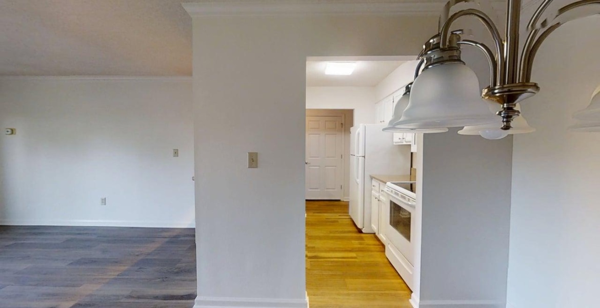 300 Johnson Ferry Rd NE, Sandy Springs, Georgia 30328, ,Condo,For Sale,Johnson Ferry Rd NE,1165