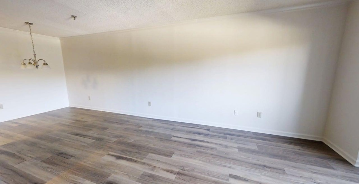 300 Johnson Ferry Rd NE, Sandy Springs, Georgia 30328, ,Condo,For Sale,Johnson Ferry Rd NE,1165