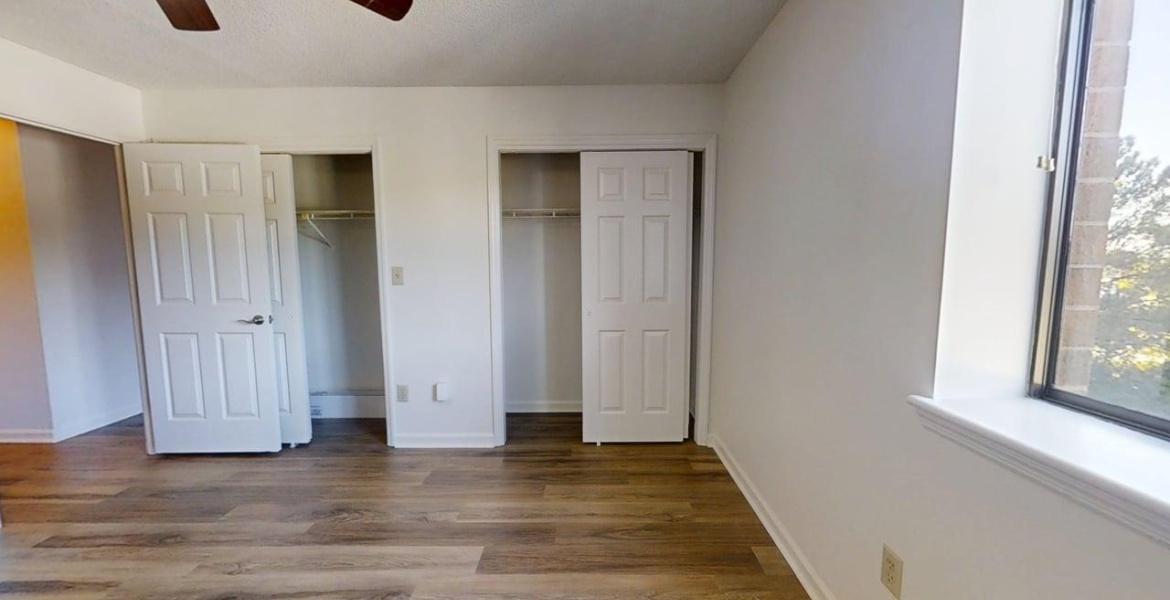 300 Johnson Ferry Rd NE, Sandy Springs, Georgia 30328, ,Condo,For Sale,Johnson Ferry Rd NE,1165