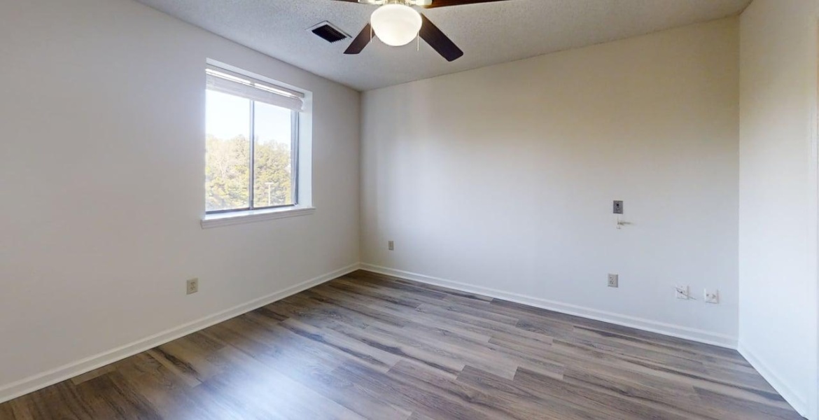 300 Johnson Ferry Rd NE, Sandy Springs, Georgia 30328, ,Condo,For Sale,Johnson Ferry Rd NE,1165