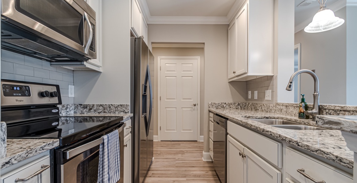 300 Johnson Ferry Rd NE, Sandy Springs, Georgia 30328, ,Condo,For Lease,Johnson Ferry Rd NE,1166