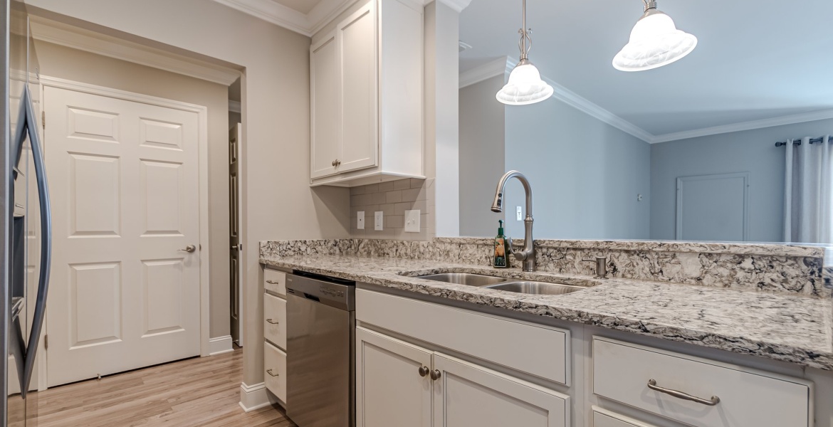 300 Johnson Ferry Rd NE, Sandy Springs, Georgia 30328, ,Condo,For Lease,Johnson Ferry Rd NE,1166