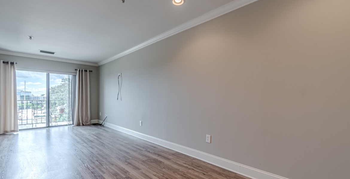 300 Johnson Ferry Rd NE, Sandy Springs, Georgia 30328, ,Condo,For Lease,Johnson Ferry Rd NE,1166