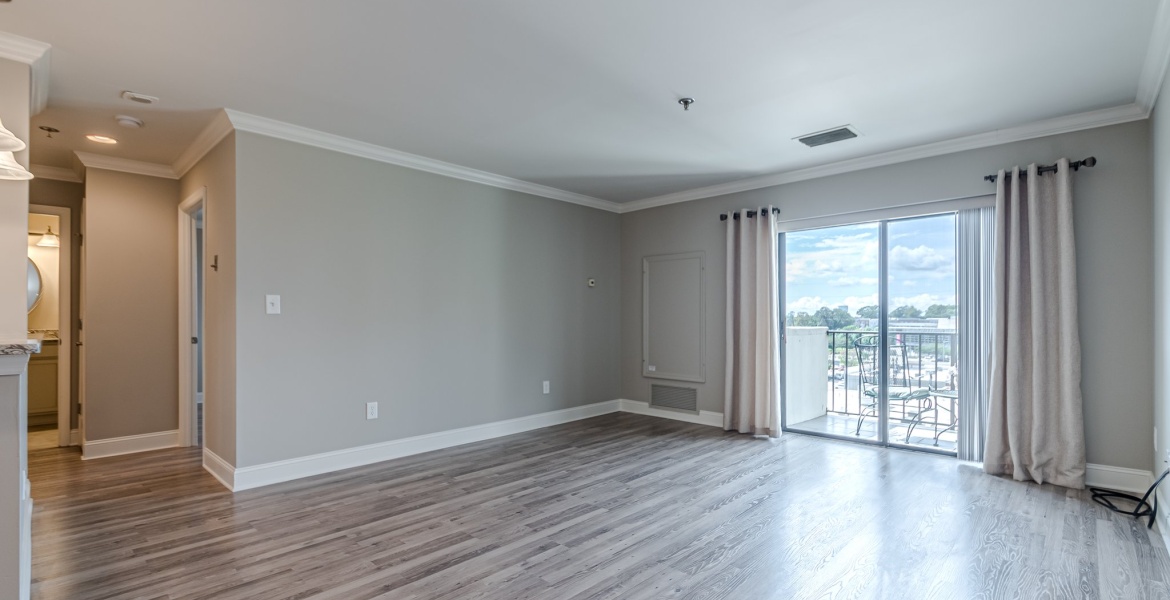 300 Johnson Ferry Rd NE, Sandy Springs, Georgia 30328, ,Condo,For Lease,Johnson Ferry Rd NE,1166