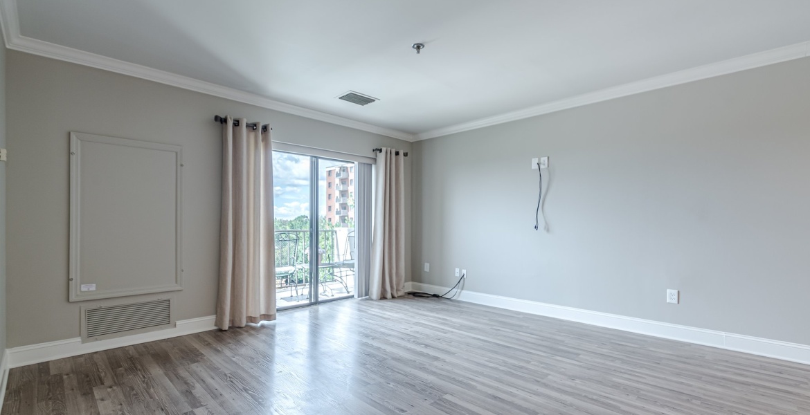 300 Johnson Ferry Rd NE, Sandy Springs, Georgia 30328, ,Condo,For Lease,Johnson Ferry Rd NE,1166