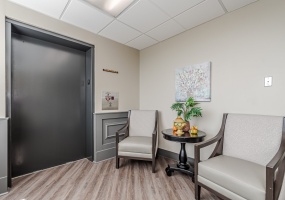 300 Johnson Ferry Rd NE, Sandy Springs, Georgia 30328, ,Condo,For Lease,Johnson Ferry Rd NE,1166