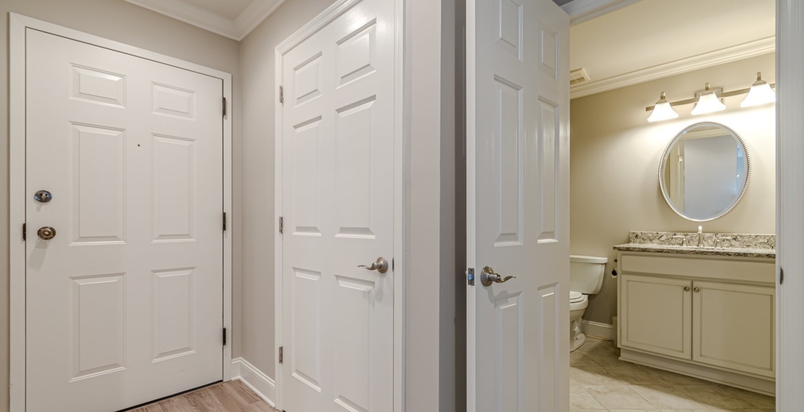 300 Johnson Ferry Rd NE, Sandy Springs, Georgia 30328, ,Condo,For Lease,Johnson Ferry Rd NE,1166