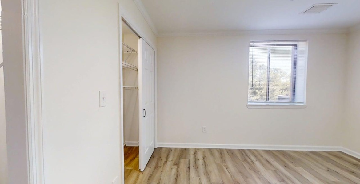 300 Johnson Ferry Rd NE, Sandy Springs, Georgia 30328, ,Condo,For Lease,Johnson Ferry Rd NE,1167