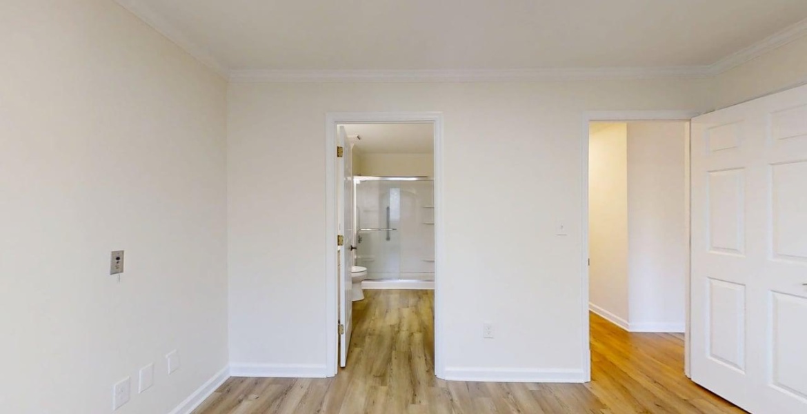 300 Johnson Ferry Rd NE, Sandy Springs, Georgia 30328, ,Condo,For Lease,Johnson Ferry Rd NE,1167