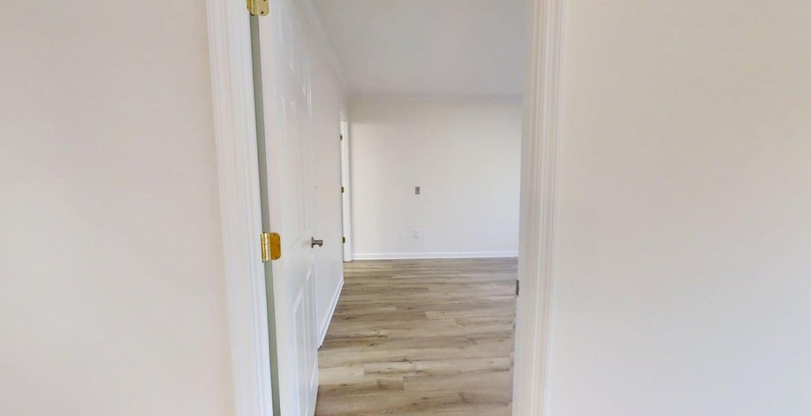 300 Johnson Ferry Rd NE, Sandy Springs, Georgia 30328, ,Condo,For Lease,Johnson Ferry Rd NE,1167